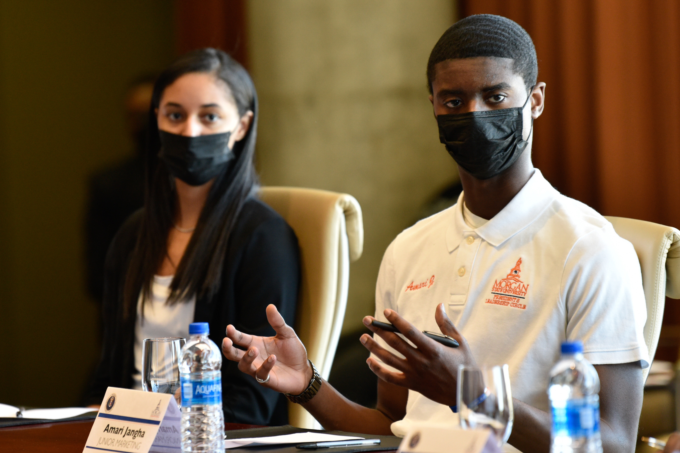 Students with Ambassador Tai