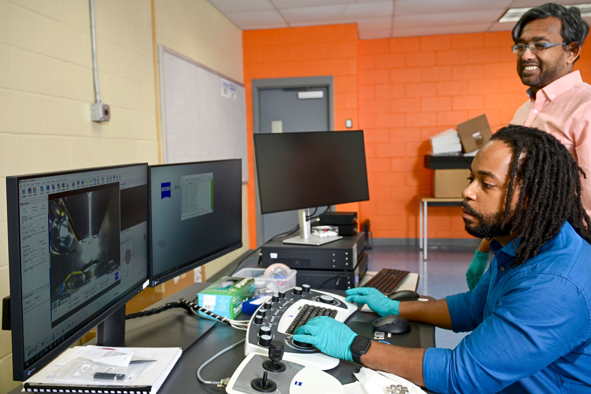 Morgan State Engineering students dive into hands-on research